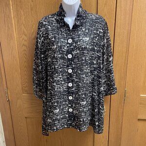 Women's INAE Collection Lagenlook Black & Creamy White Tunic Top - Small